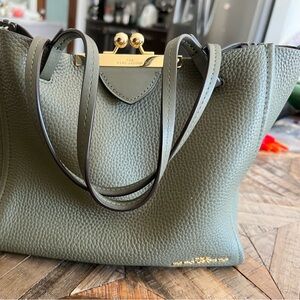 Marc Jacobs cross body bag.